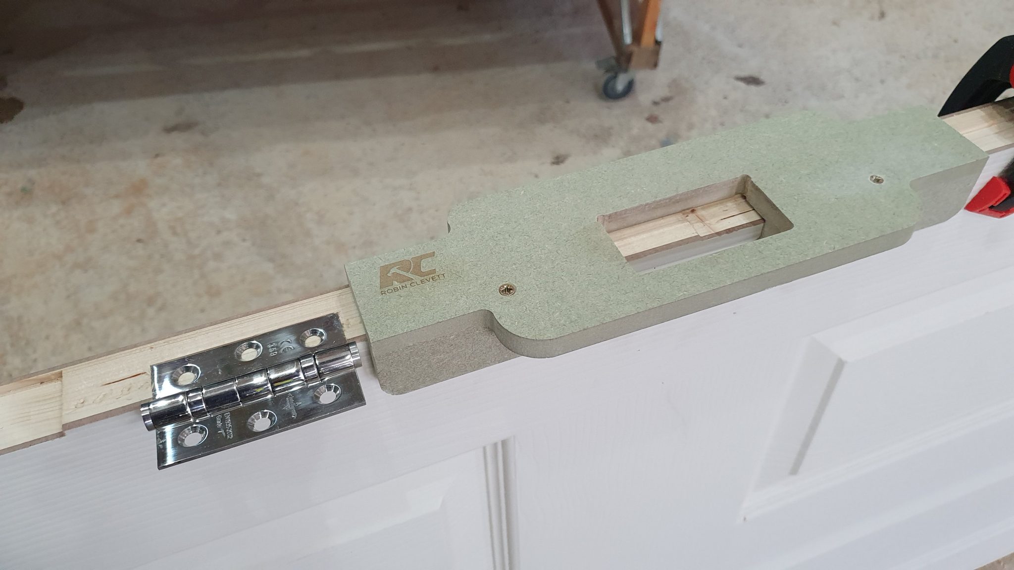 The 76mm Hinge jig (UK ONLY) Robin Clevett